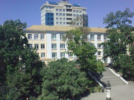 Учредитель Школы
